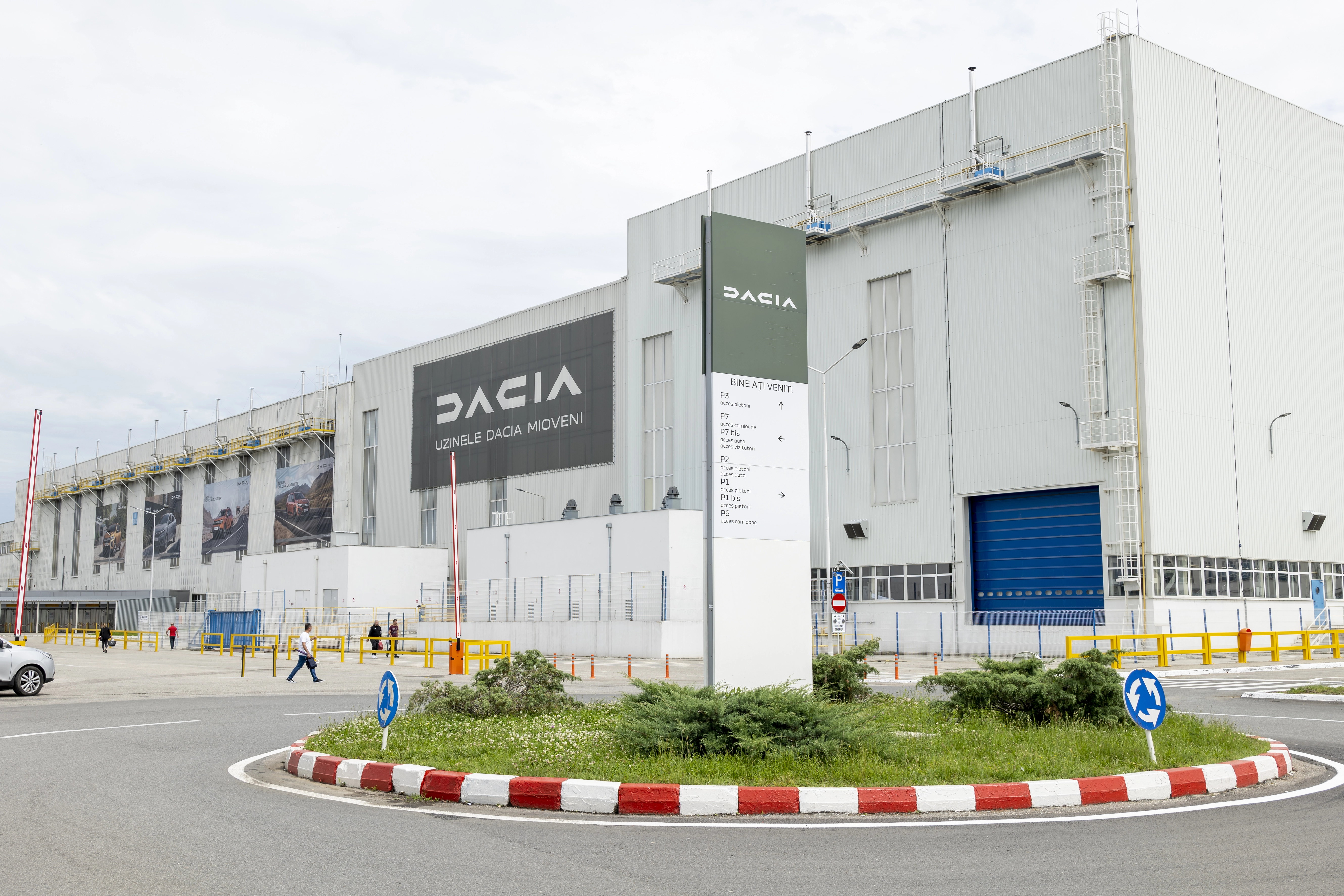 uzinele-dacia-mioveni-vopsitoria-dacia