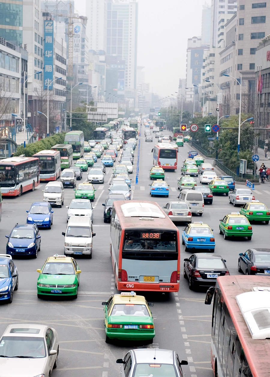 bus-in-traffic-04