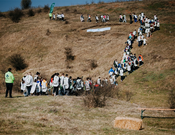 sezonul-plantarilor-voluntariat-plantare-copaci