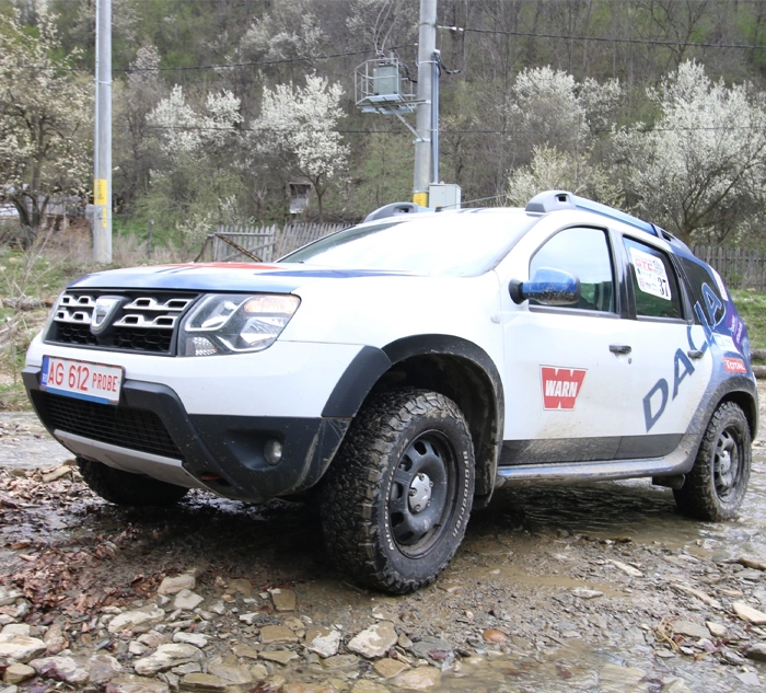 campanii-de-voluntariat-dacia-duster