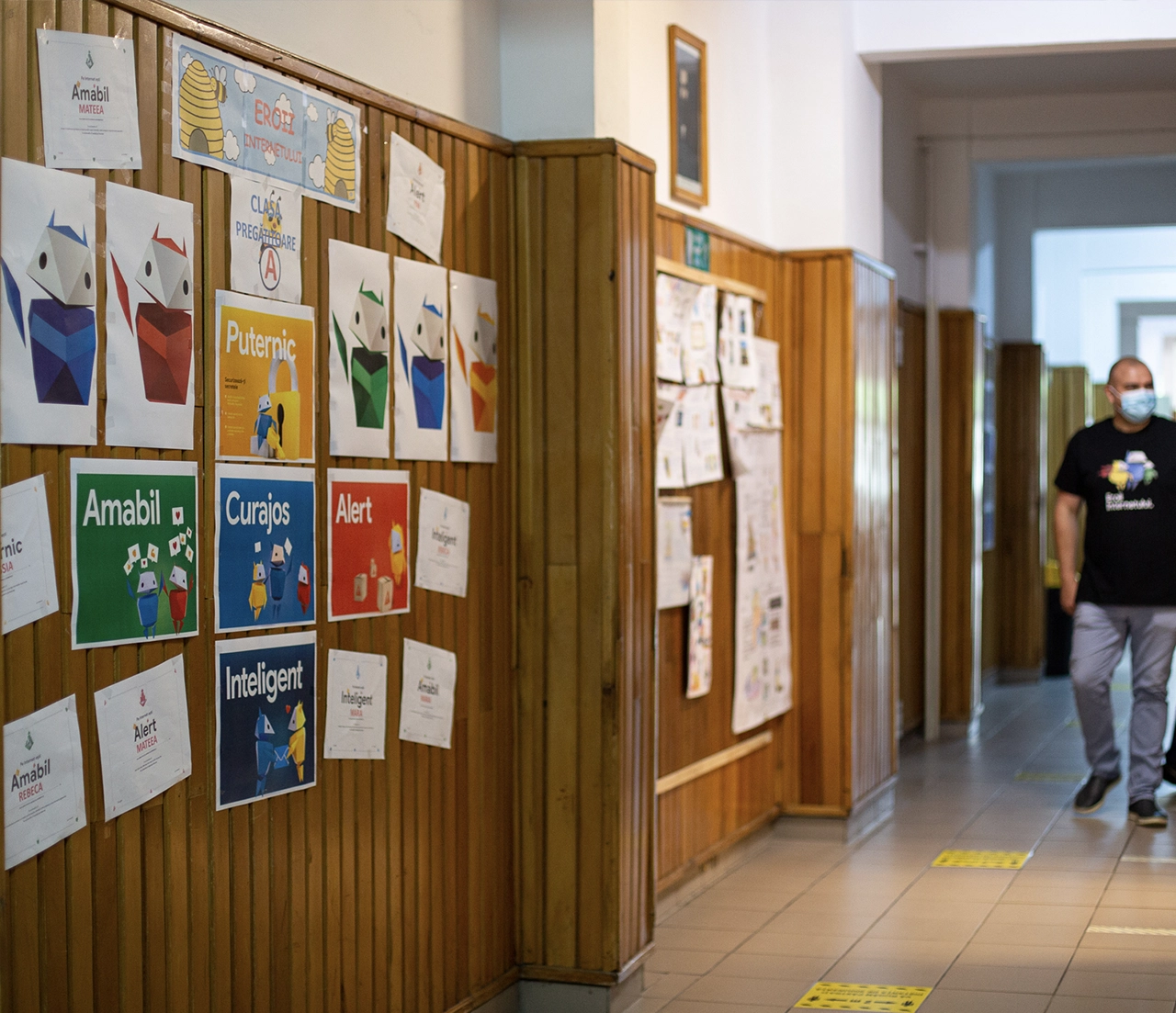 eroii-internetului-parinte-copil-km-bine