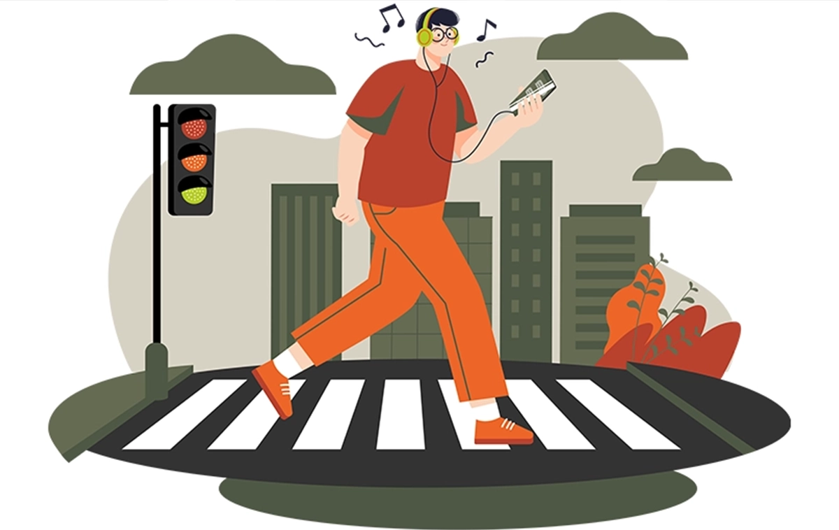 Cu căști și telefon: riscuri pe trecerea de pietoni